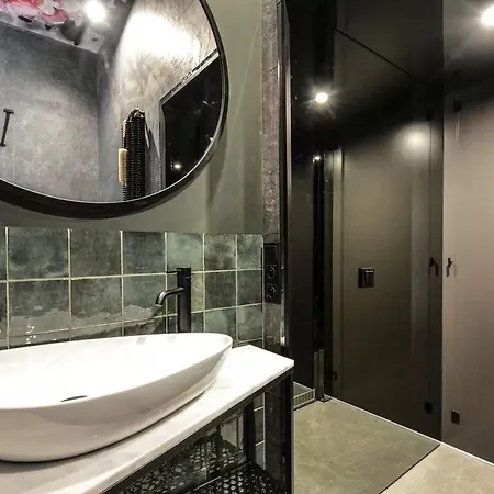 Lights Skawinska クラクフ